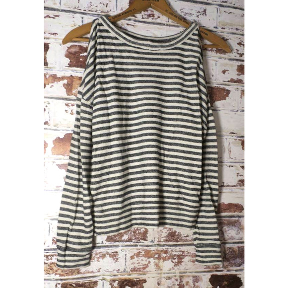 BCBGMAXAZRIA Eznei Pure Cotton Cold Shoulder Cutout Knit Gray Striped Blouse - Picture 9 of 9